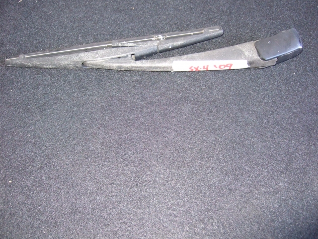 Υαλοκαθαριστήρας πίσω με βραχίονα